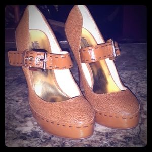 Michael kors heals